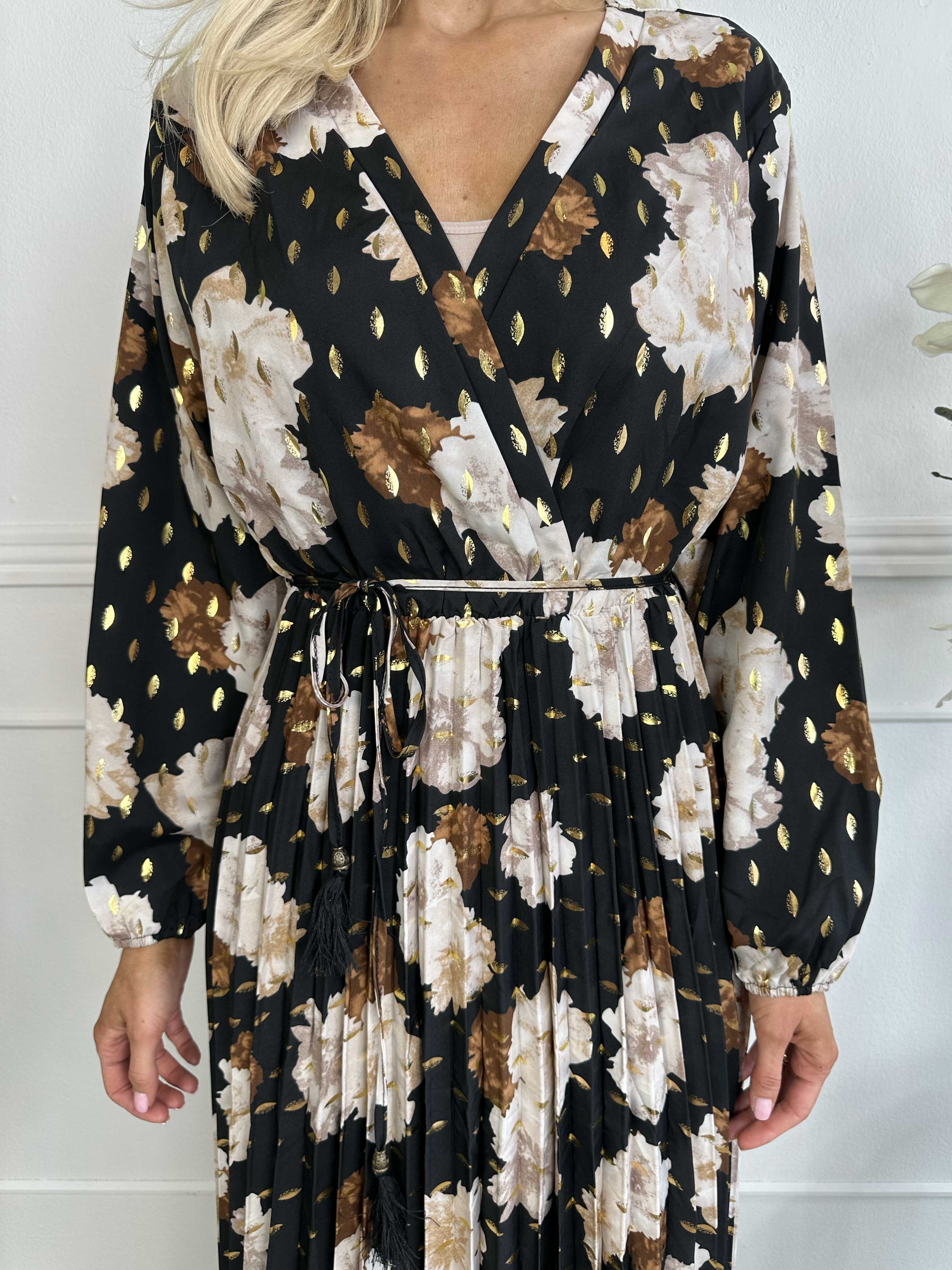 Malin - Blomstret maxikjole med plisseret skørt